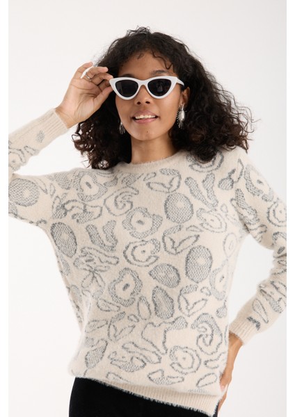 Kadın Ekru Simli Sakal Iplik Yan Yırtmaçlı Bisiklet Yaka Triko Kazak fırsatları