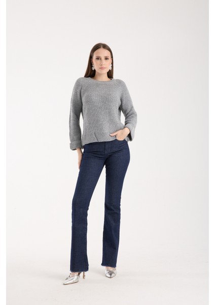 Kadın Gri Reglan Kol ve Tek Düğmeli Manşetler Bisiklet Yaka Simli Triko Kazak