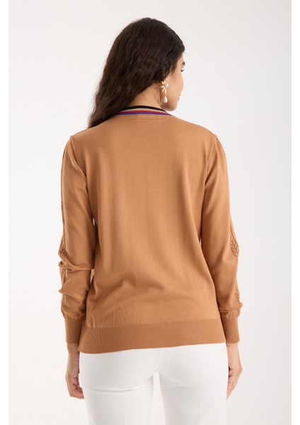 Kadın Bej Elit Viskon Kumaş Kontrast Şeritli Bisiklet Yaka Triko Bluz