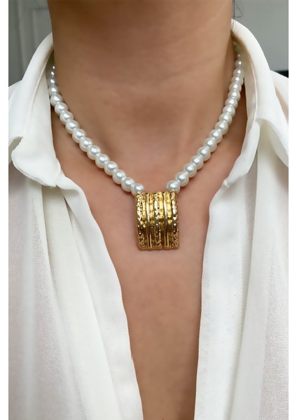 Gold Detay Cam Inci Kolye