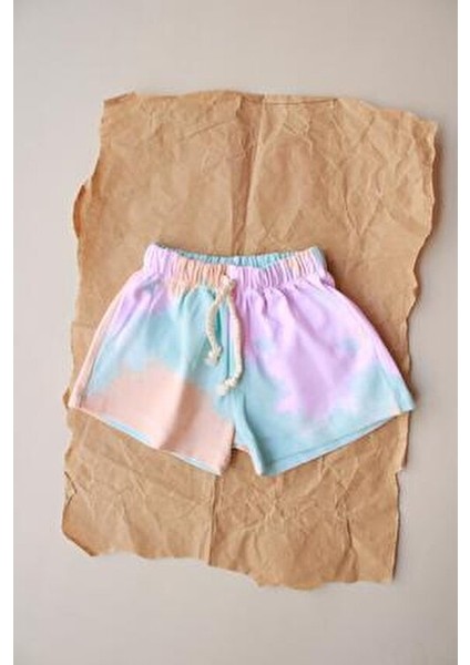 Batik Desenli Basic Şort