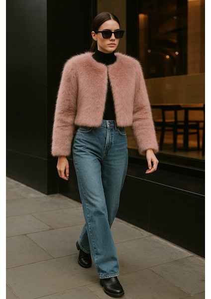 Uzun Kollu Suni Kürk Bej Ceket