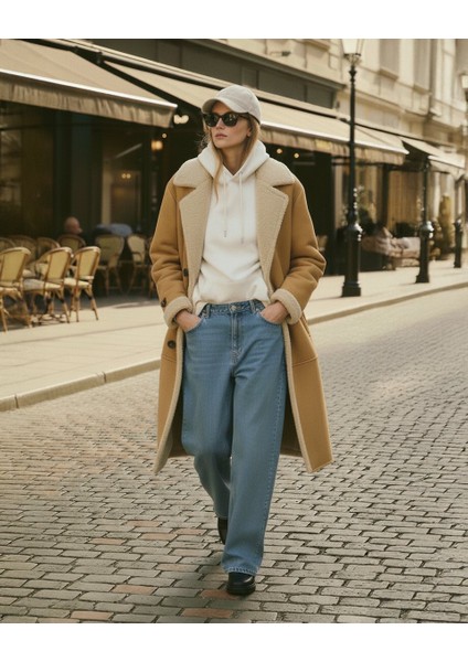 Çift Taraflı Kürk Önü Düğmeli Bej Mont