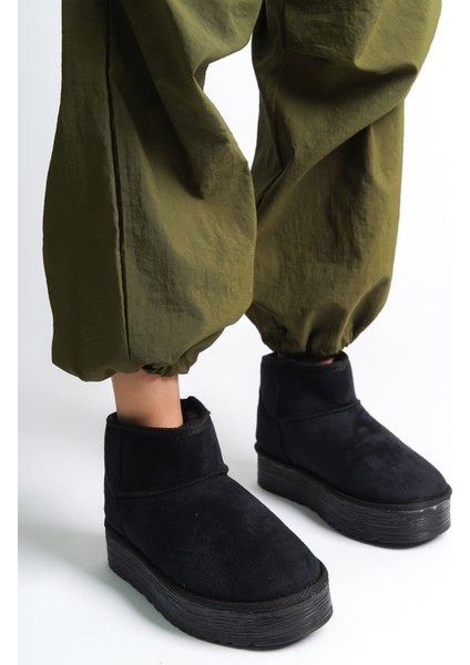 Mıa Bağcıksız Düz ve Kalın Taban Içi Kürklü Kısa Süet Kadın Bot St Siyah fırsatları