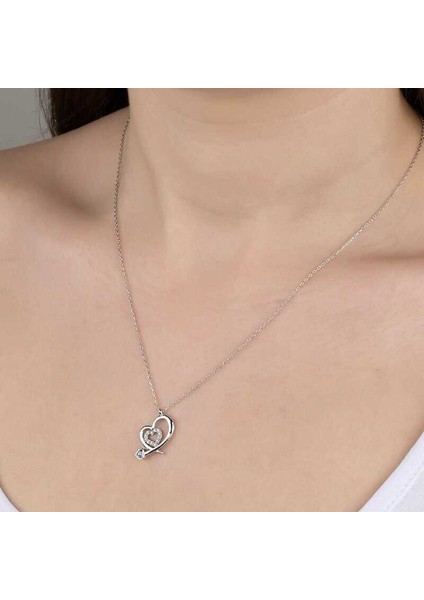 Ucarticaret Swarovski Taşlı Gümüş Kalp Bayan Kolye