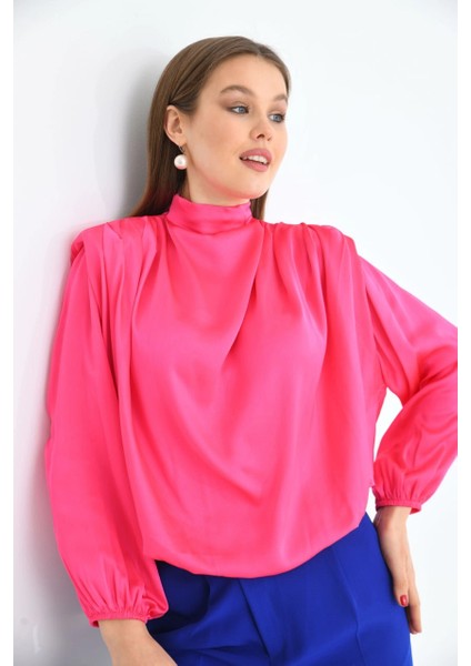 Kadın Gömlek Arkası Fermuarlı Vatkalı Omuz Dökümlü Saten Gömlek Fuşya - 30050