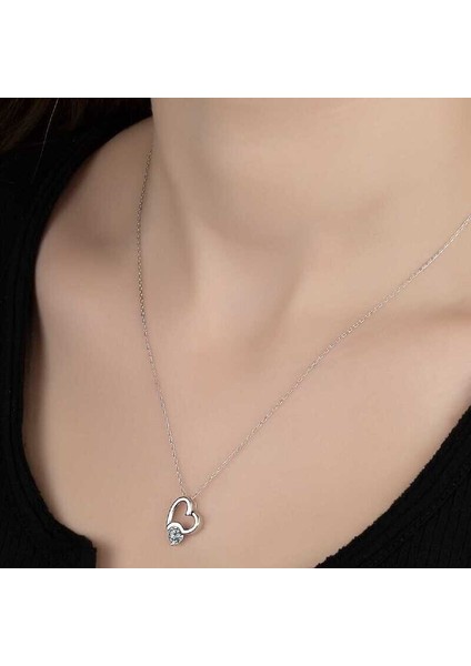 Ucarticaret Swarovski Taşlı Gümüş Kalp Bayan Kolye