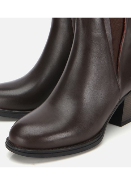 01BOH314560A480 KADIN Deri Kahverengi Lastik Detaylı Bilekte Topuklu Bot modelleri