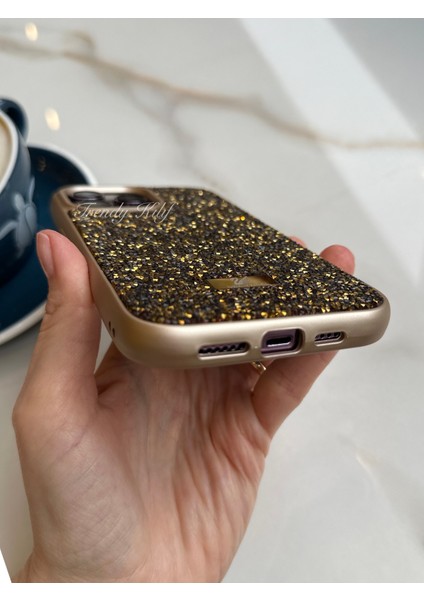 iPhone (16 Pro Max) Uyumlu Lüks Taşlı Kılıf modelleri