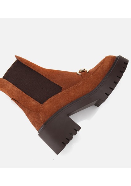 01BOH313200A370 KADIN Süet Deri Taba Tokalı Lastik Detaylı Kalın Tabanlı Topuklu Bot