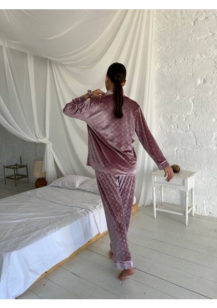 Lv Monogram Kadife Pijama Takımı Lila indirimleri