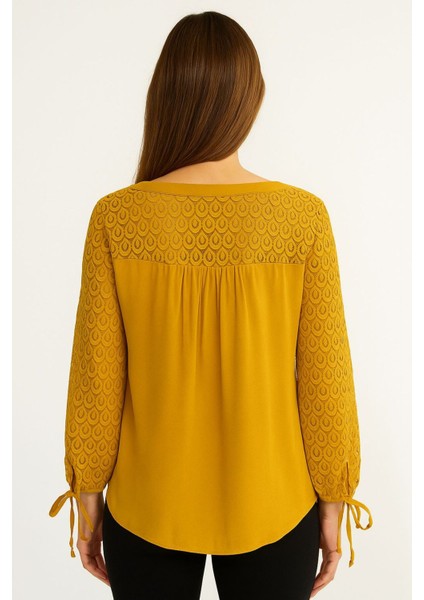 Dantel Detaylı V Yaka Bluz fiyatları