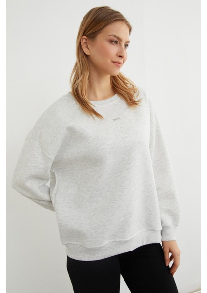 Love Aksesuarlı Bisiklet Yaka Oversize Sweatshirt fırsatları