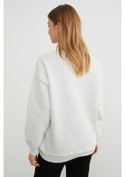 Love Aksesuarlı Bisiklet Yaka Oversize Sweatshirt indirimleri