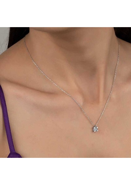 Ucarticaret Swarovski Taşlı Gümüş Tektaş Bayan Kolye