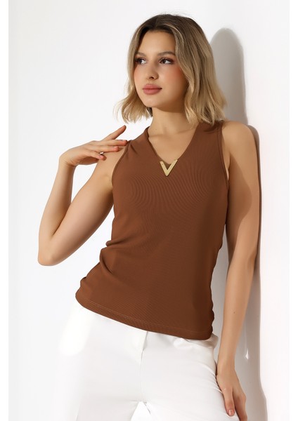 Gold Aksesuarlı Kolsuz Bluz modelleri