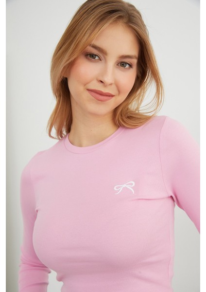 Fiyonk Nakışlı Likralı Crop Body indirimleri