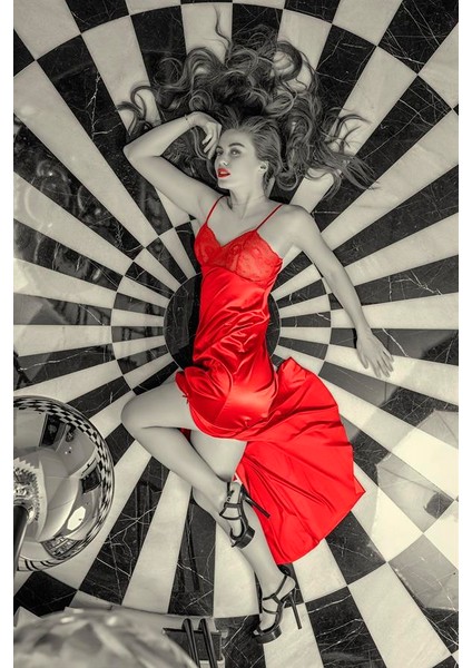 Dantelli Uzun Yırtmaçlı Saten Gecelik Elbise String Takım Kırmızı (MGP31512)