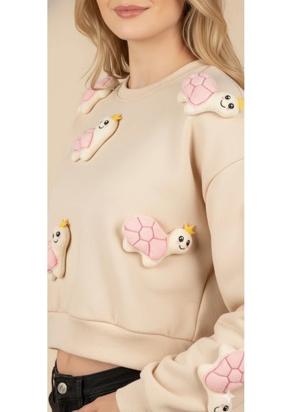 Kadın 3D Figürlü Crop Sweat Kabartmalı Karakter Desenli Bisiklet Yaka Uzun Kollu Kısa Sweat fırsatları