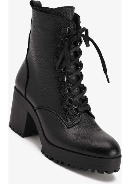 Kadın Siyah Yüksek Kalın Taban Hakiki Deri Bağcıklı Bot fiyatları