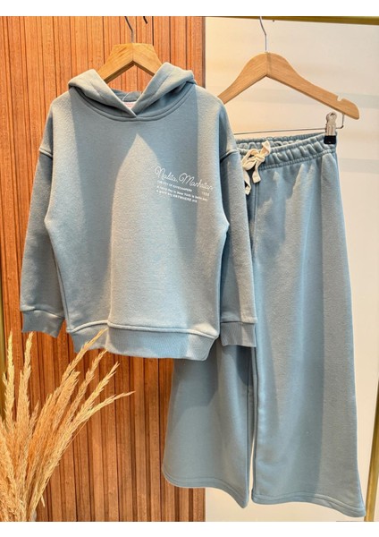 Kız Çocuk Pamuklu Füme Kapüşonlu Sweatshirt ve Geniş Paça Eşofman Takım – Minimal Yazı Baskılı Rahat Stil modelleri