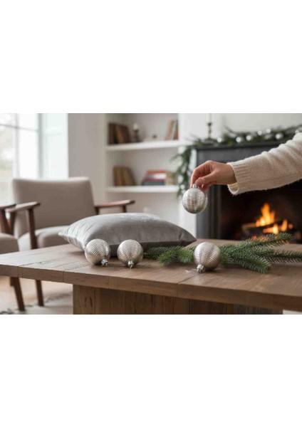 Yılbaşı ve Özel Günler Süs Topları 5 cm 6 Ad Parlak Gümüş Çizgili modelleri