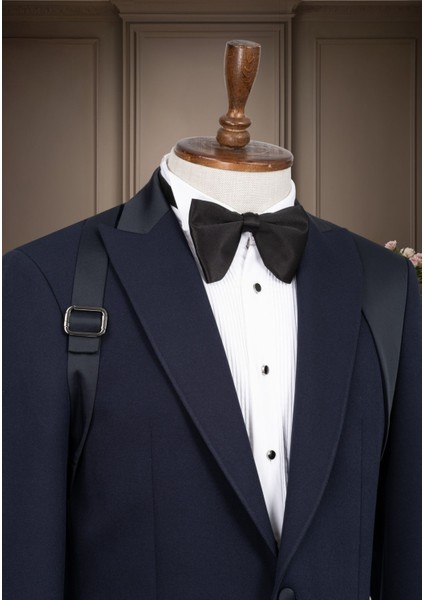 Koldan Kemerli Tasarım, Kırlangıç Yaka, Güç ve Stilin Dengesi, Erkek Takım Elbise, Lacivert fiyatları