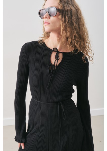 Volanlı Lastik Örgü Tunik Siyah modelleri