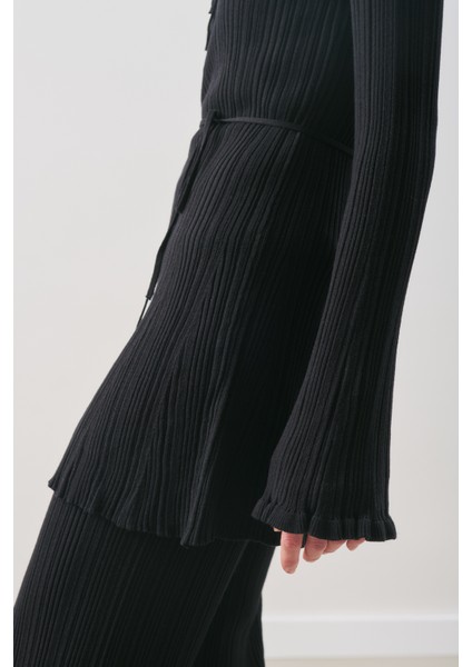 Volanlı Lastik Örgü Tunik Siyah fırsatları