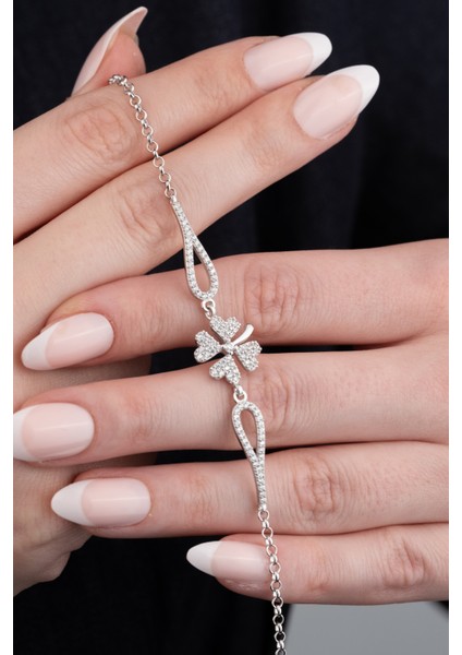 925 Ayar Gümüş Rodyumlu Zirkon Taşlı Yonca Bileklik modelleri