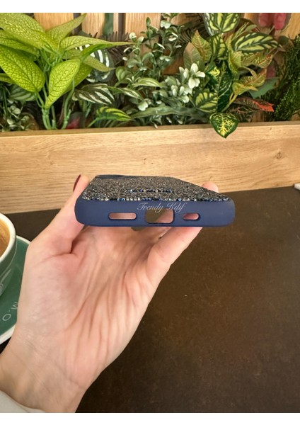 iPhone (16) Uyumlu Lüks Taşlı Kılıf modelleri