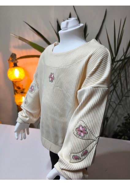 kız Çocuk Fitilli Taş Işlemeli Nakışlı Sweat Bluz Kaşkorse