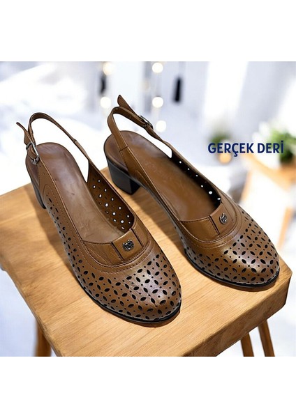 Kafkaslar Önü Kapalı Topuklu Hakiki Deri Anne Sandalet Ayakkabı