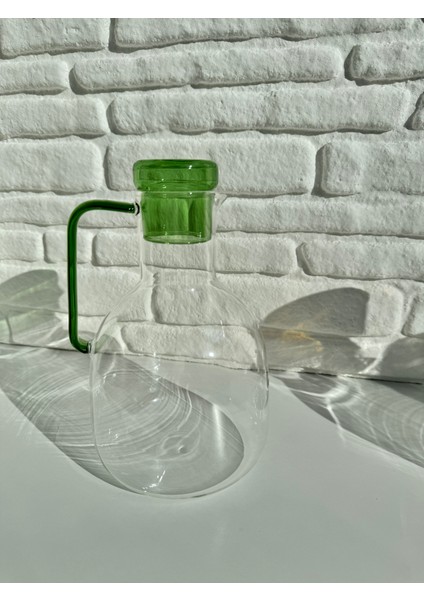 Renkli Kapak ve Kulplu Borosilikat Cam Sürahi 1.9 L