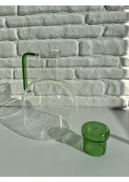 Renkli Kapak ve Kulplu Borosilikat Cam Sürahi 1.9 L fiyatları