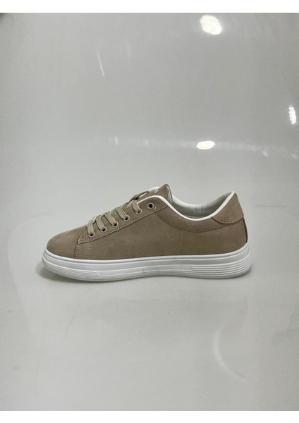 2885 Wickers Bej Süet Kalp Detaylı Bayan Spor Ayakkabısı fırsatları