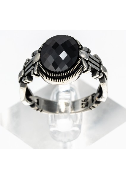 Siyah Oniks Taşlı 925 Ayar Gümüş Erkek Yüzük – Endüstriyel ve Karizmatik Tasarım
