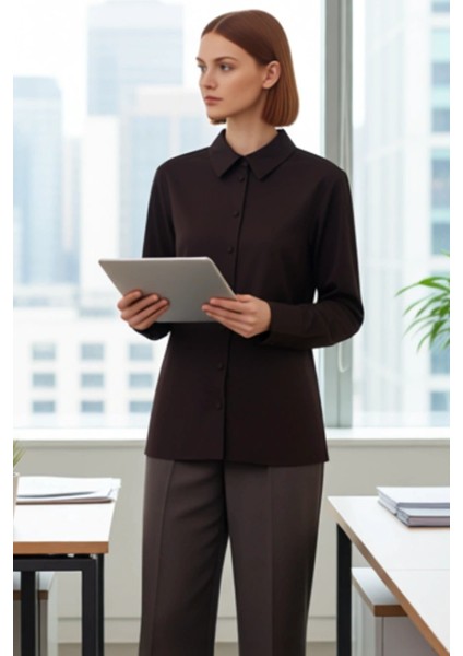 Kadınların Gündelik Şıklığını Tamamlayacak Süet Dokulu Regular Fit Uzun Kollu Gömlek Modeli modelleri