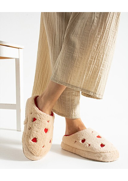 Kadın Peluş Kalpli Ev Terliği Misafir Terliği Bohça Terliği fiyatları