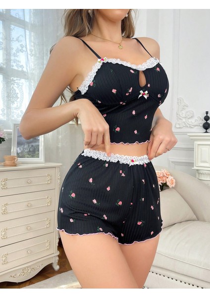 Yumuşak Kumaşlı Çiçekli Şortlu Dantelli Gecelik Takımı, Rahat ve Şık Ev Giyim,kadın Pijama fiyatları