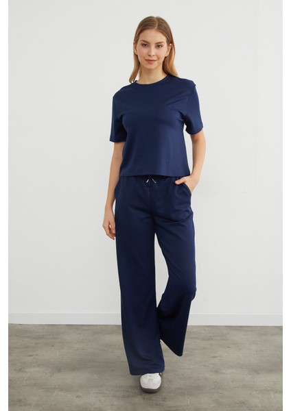 Basic Bisiket Yaka Modal Tişört fırsatları