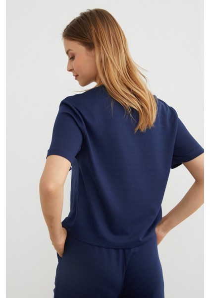 Basic Bisiket Yaka Modal Tişört