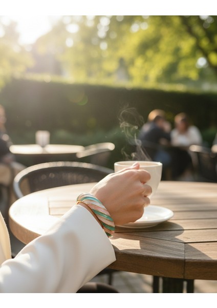 Lente Aksesuar Gold Kaplama Mineli Kelepçe/pembe Mint Renkli Sarmal Desenli Vintage Kadın Bileklik