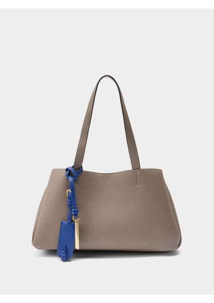 Charm'lı Düz Tote Çanta