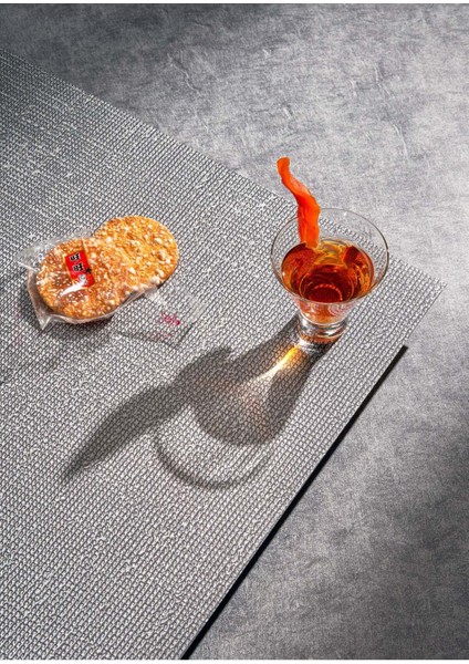 Dokulu Gri Vinil Backdrop – Profesyonel Fotoğraf ve Video Çekim Arka Planı (80×120 Cm) fırsatları