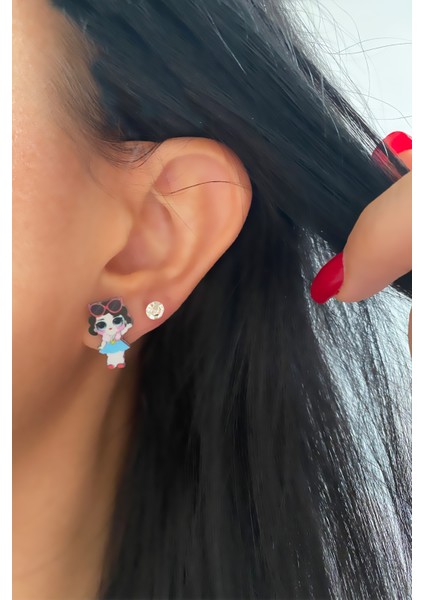 Kız Figürlü Küpe Seti