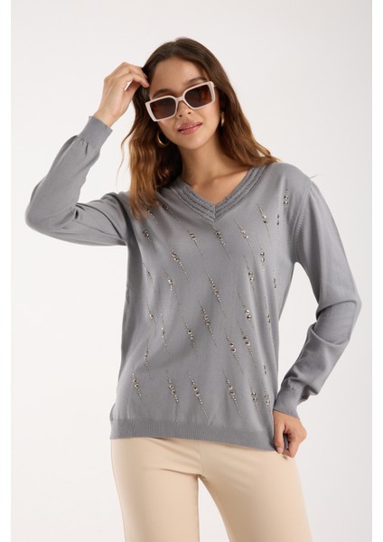 Kadın Gri Elit Viskon Kumaş Taş Detaylı Sim Biyeli Yan Yırtmaçlı V Yaka Triko Bluz fiyatları