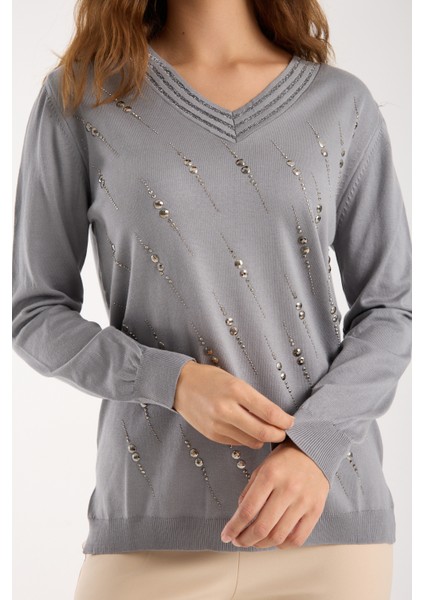 Kadın Gri Elit Viskon Kumaş Taş Detaylı Sim Biyeli Yan Yırtmaçlı V Yaka Triko Bluz modelleri