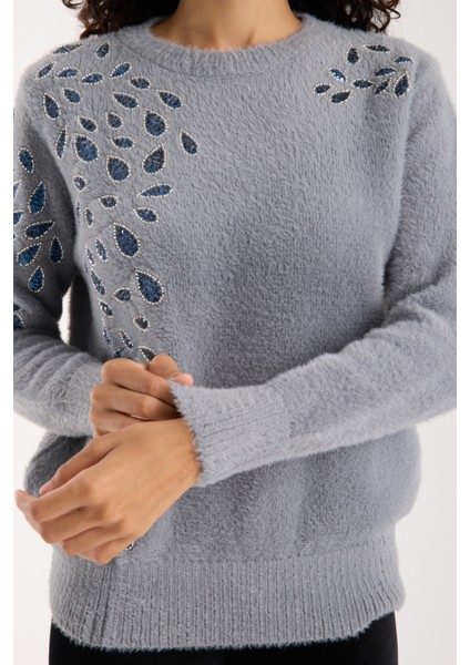 Kadın Gri Sakal Iplik Boncuk Nakışlı Bisiklet Yaka Triko Bluz modelleri