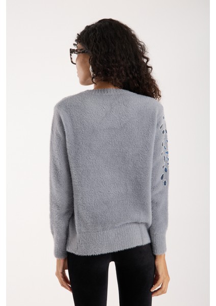 Kadın Gri Sakal Iplik Boncuk Nakışlı Bisiklet Yaka Triko Bluz